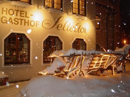 Hotel Gasthof Am Selteltor Wiesensteig Exterior foto